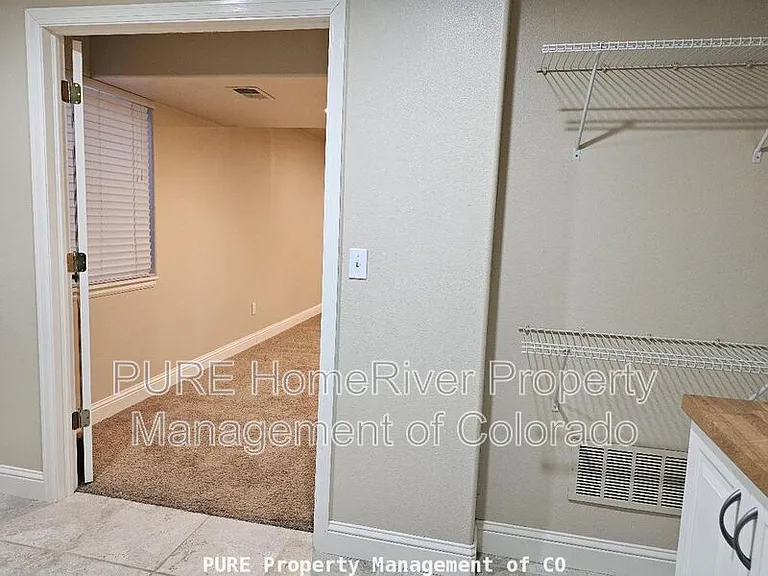 9394 Cove Creek Dr — Photo 26