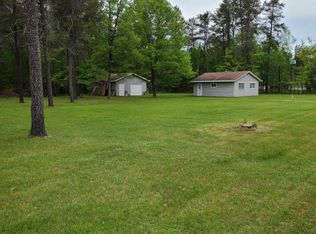 N6811 N 1st St, Crivitz, WI 54114