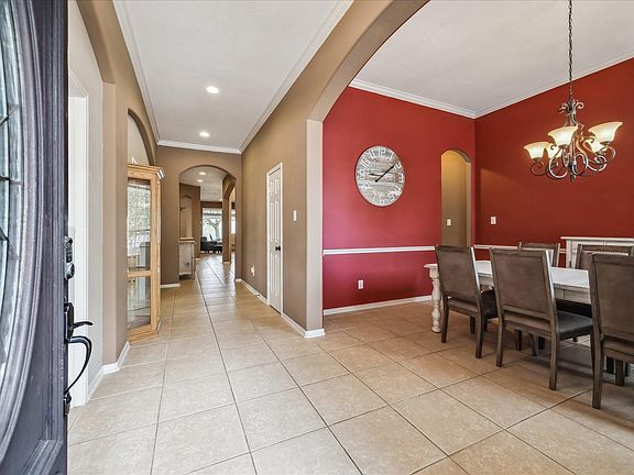 4th image of 2902 Red Maple Dr