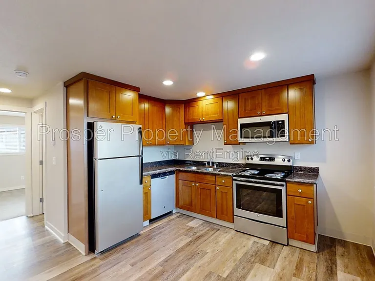2301 S 74th St #14 — Photo 6