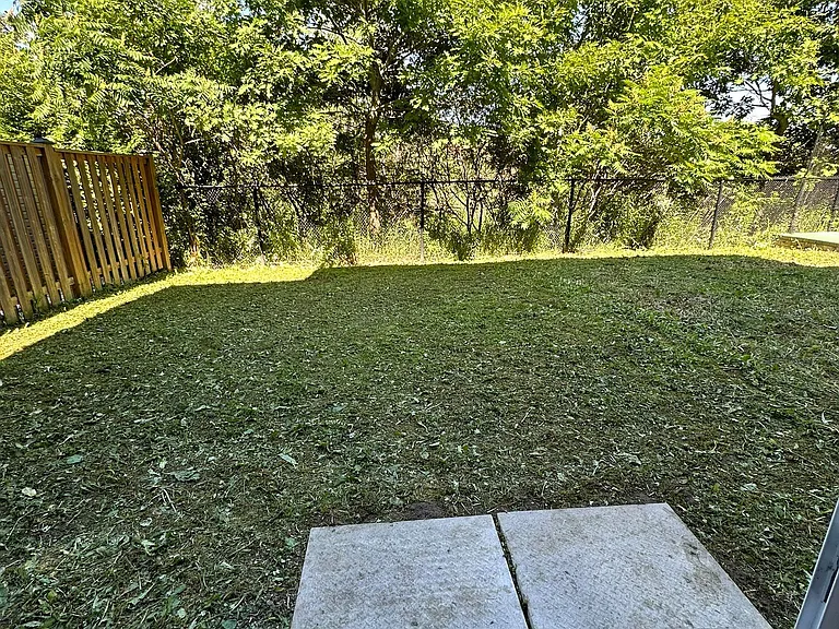 31 Napanee St — Photo 6