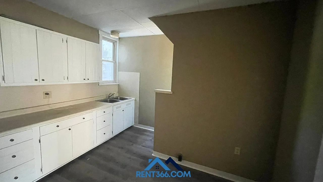 2 bed, $997 — Photo 2