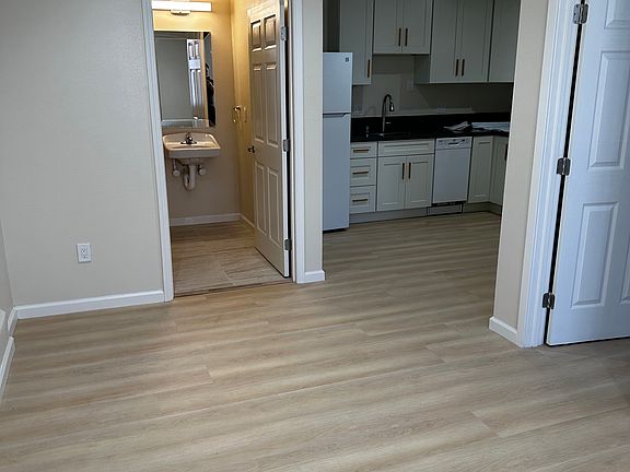 4th image of 2906 San Bruno Ave #6
