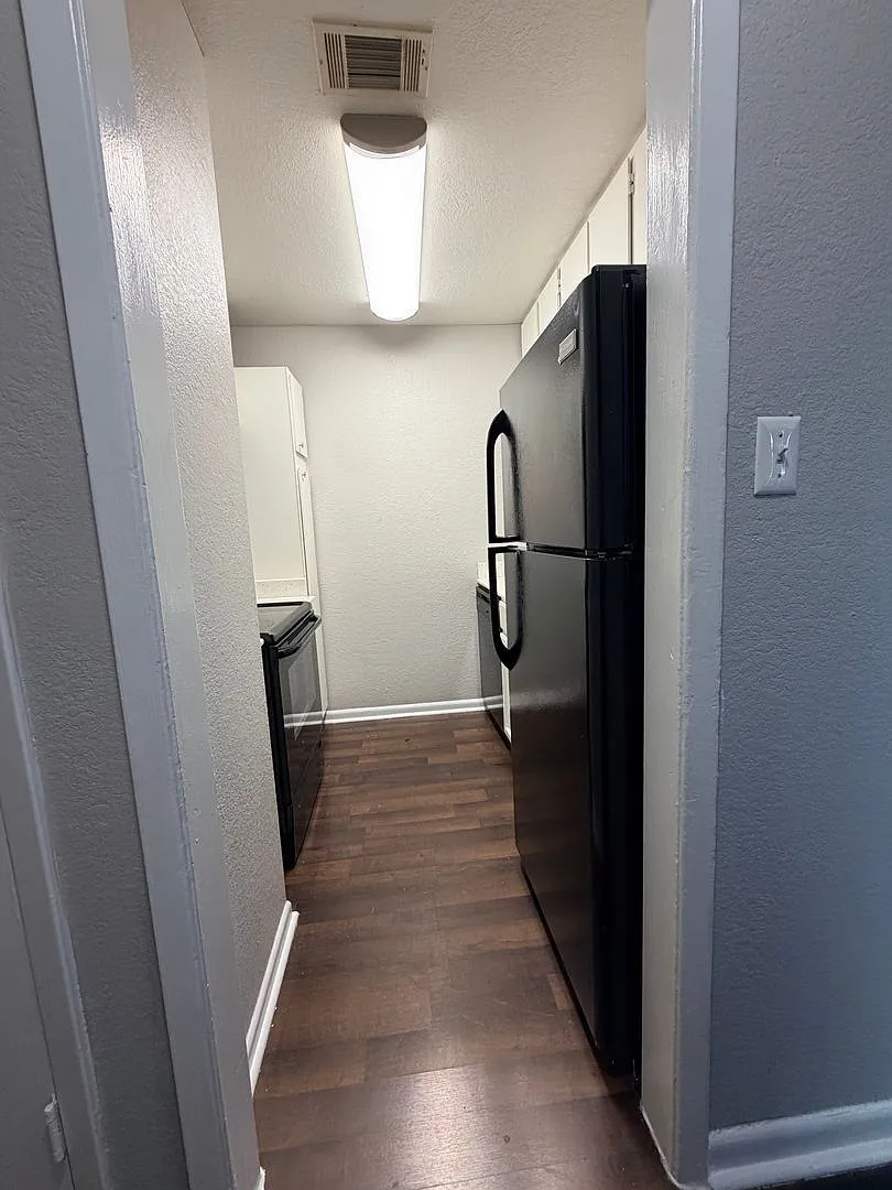 5719 B Street — Photo 2