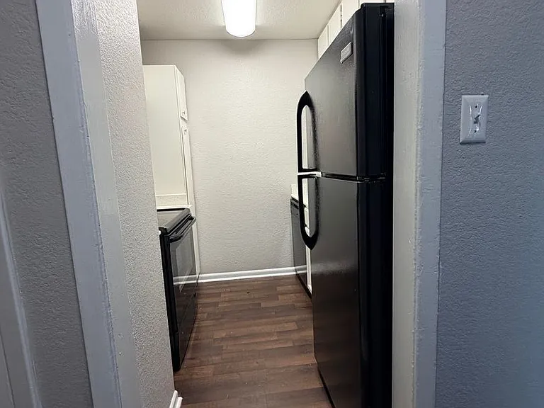 5719 B Street — Photo 2