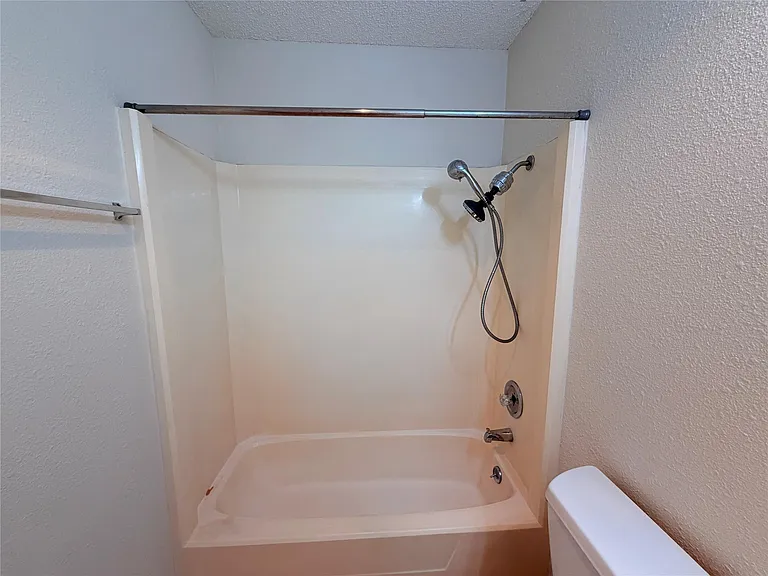 2301 Whitlow Cv — Photo 21