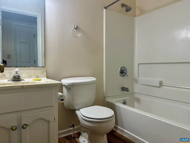 3159 Saddlebrook Ln — Photo 16