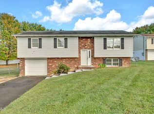 318 Old Airport Rd, Bristol, VA 24201