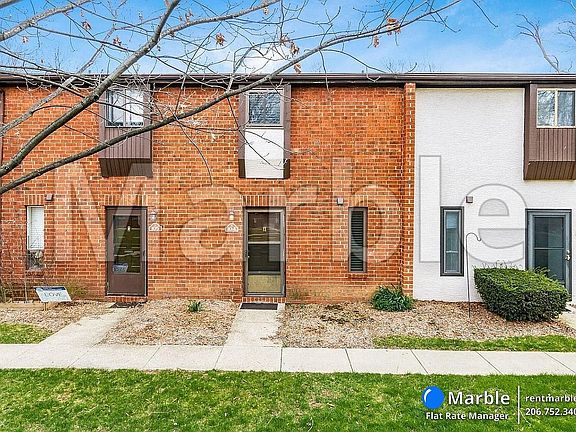 2nd image of 104 Lancelot Ln