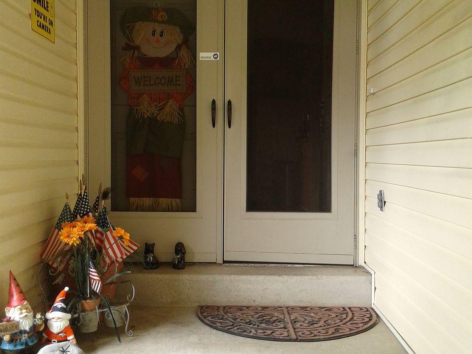 Large covered entryway