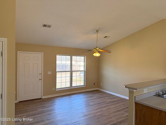 3rd image of 1204 Williamsburg Dr