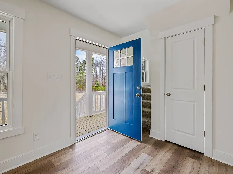 20015 James River Dr — Photo 6