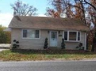 2050 Saxon Dr, Arnold, MO 63010