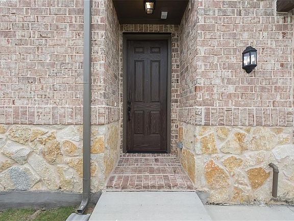 5th image of 730 Steppe Dr