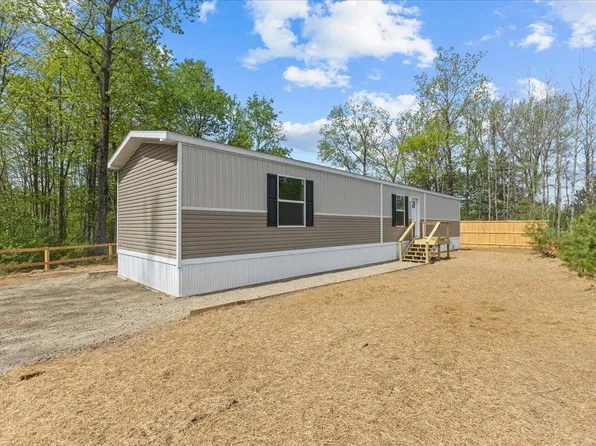 12 Murray Avenue, Milton, VT 05468