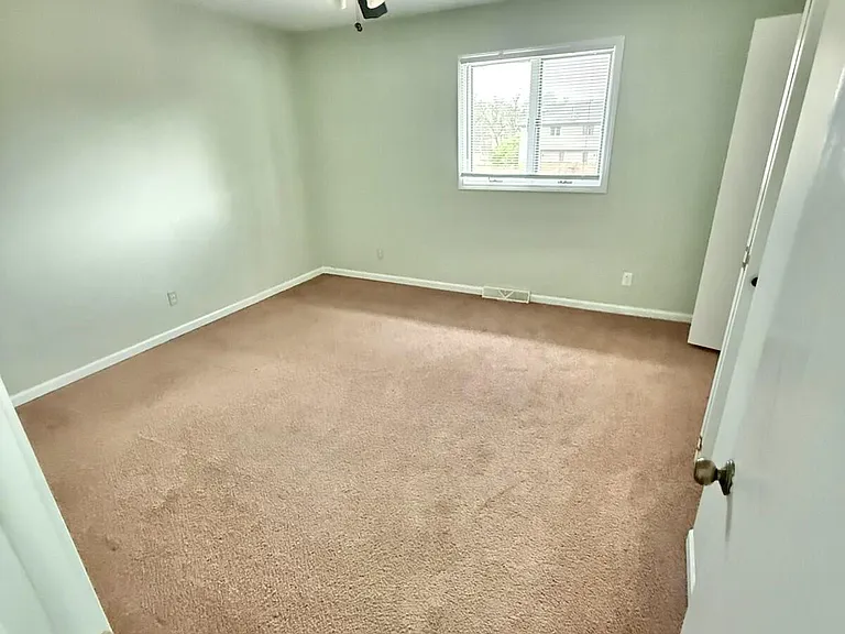 437 Foxfire Dr — Photo 7