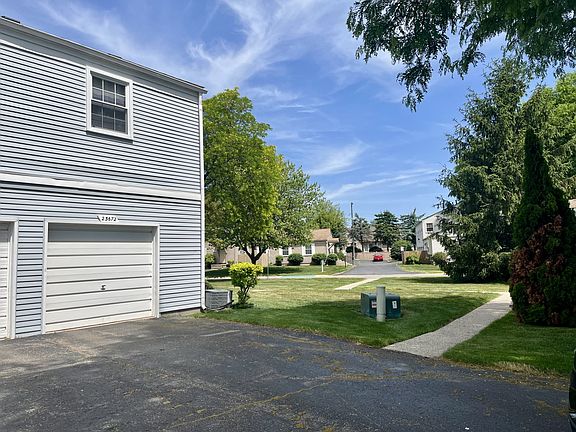 Private direct-access garage