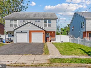 8026 Montague St, Philadelphia, PA 19136