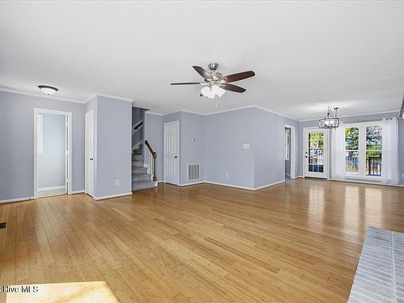 5th image of 3516 Whispering Pines Court