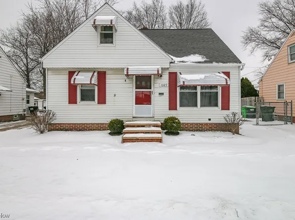 1329 Craneing Rd, Wickliffe, OH 44092