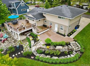 1451 Shoreline Dr, Hartland, MI