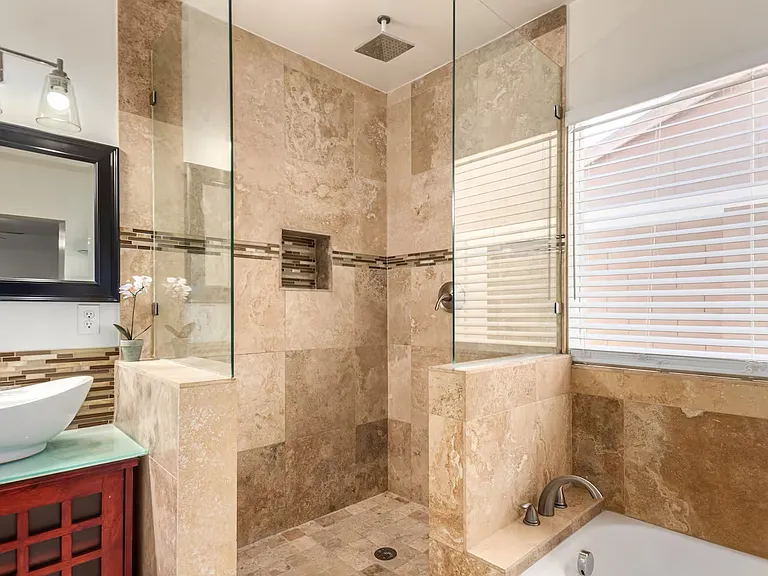 Owners Bath