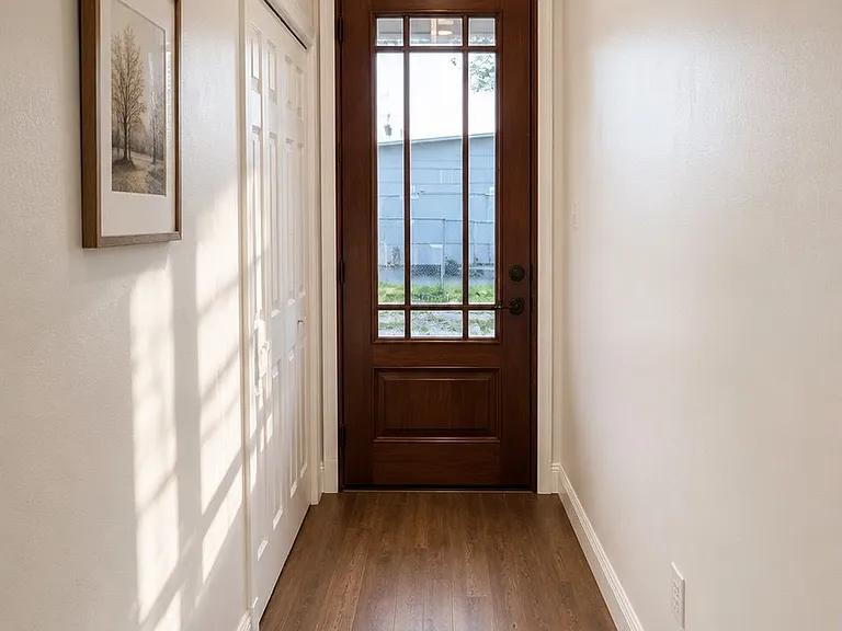 111 N Baltimore St — Photo 12