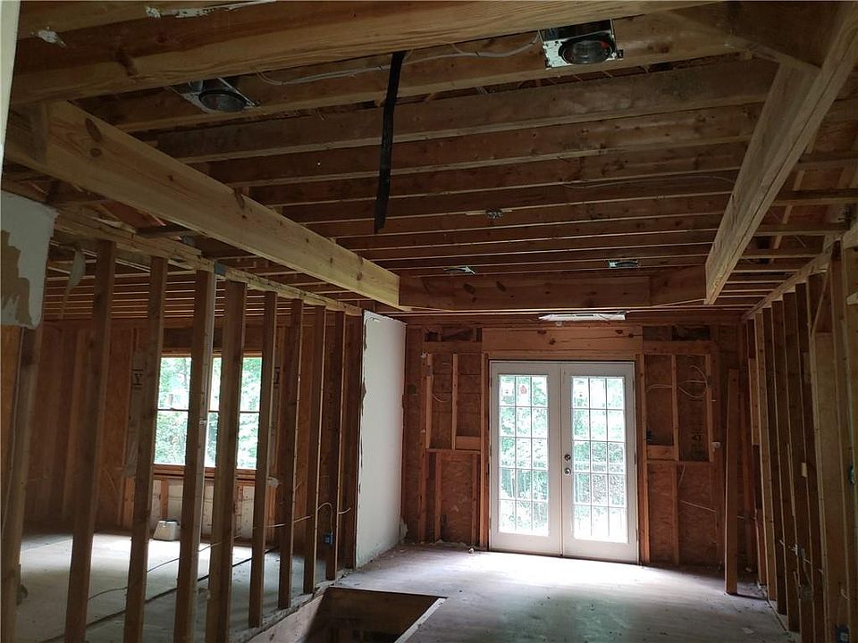 10525 Shallowford Rd Roswell GA Zillow