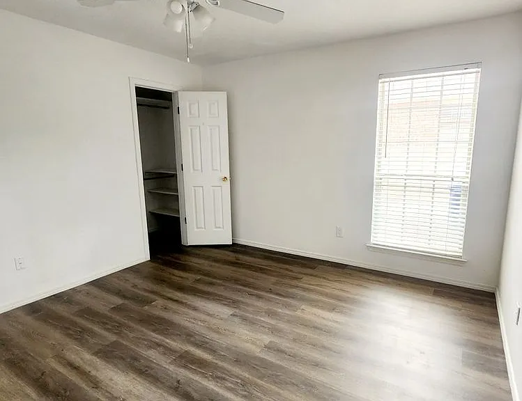 915 Tony Sanchez Dr SE — Photo 6