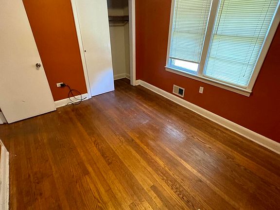 5th image of 715 E Moore Street
