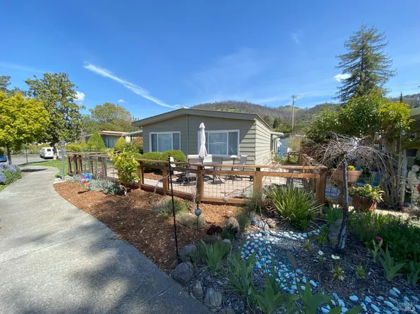 12 Sandstone Court, Santa Rosa, CA 95409