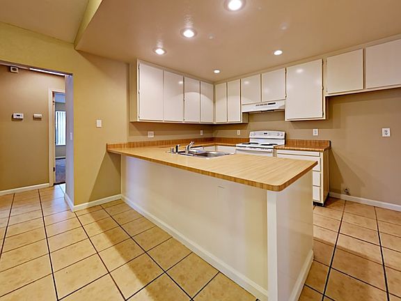 5th image of 3080 Funston Dr