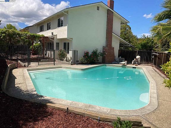 4th image of 1532 Cormorant Ct