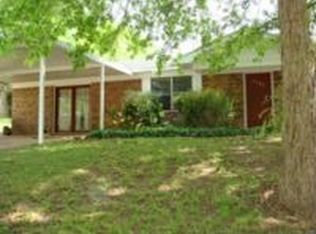 1503 Young St, Henderson, TX 75654