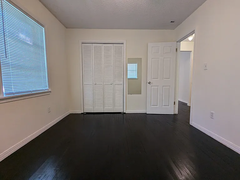 916 Shelton Beach Rd — Photo 6