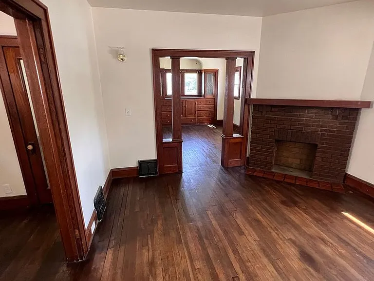 15407 School Ave — Photo 10