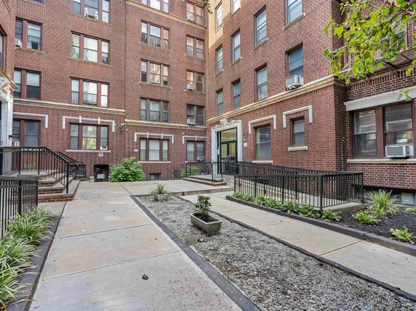 277 Harrison Avenue image 16 of 18