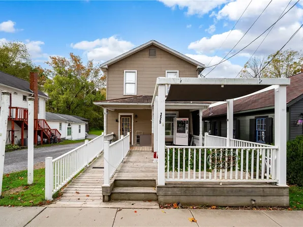 375 Main St, Volant, PA 16156