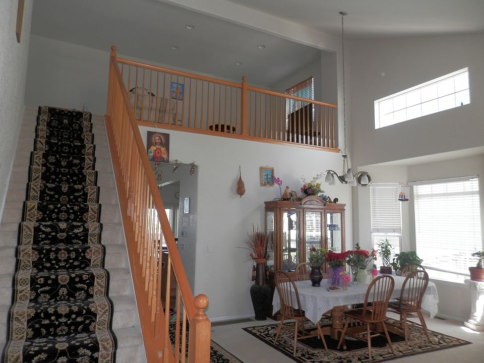 2nd image of 21727 E Mansfield Pl