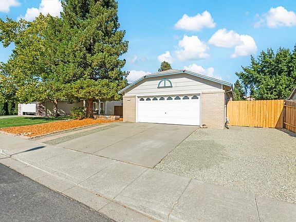 4th image of 872 Flint Way