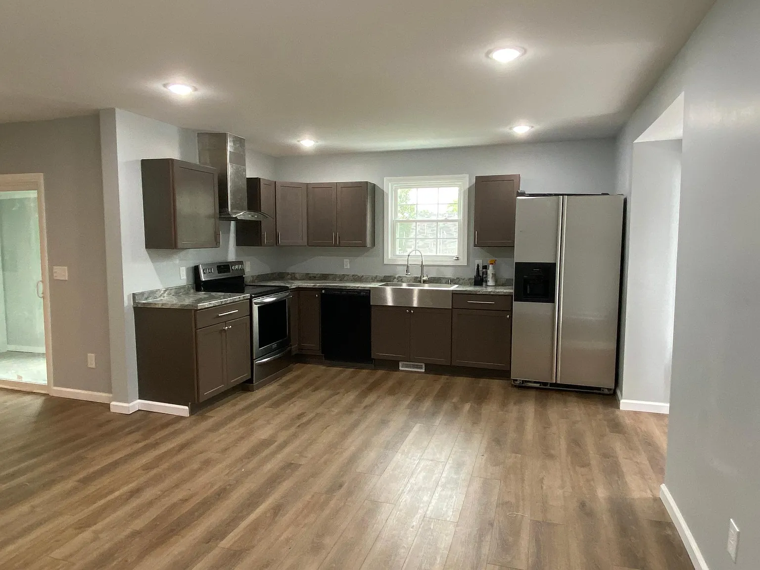2 bed, 1068 sqft, $1,800 — Photo 3
