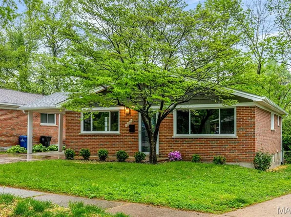 1548 Park Way Dr, Saint Louis, MO 63130