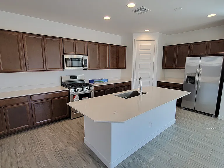 9125 W Montecito Ave — Photo 10