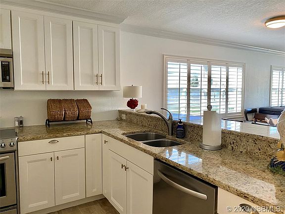 3rd image of 315 N Causeway APT A101