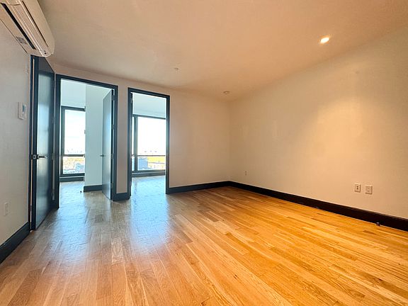 2nd image of 1134 Fulton St APT 3H