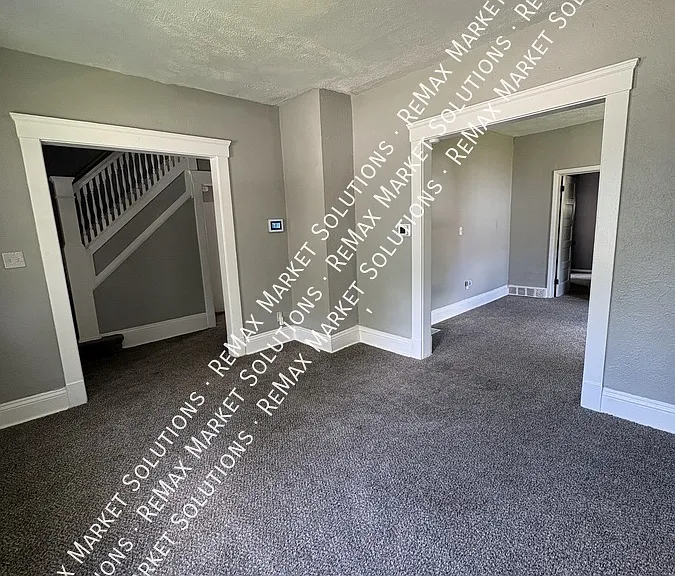 1138 E 114th St — Photo 5