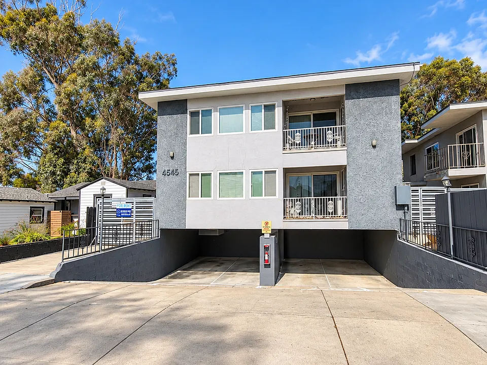 4545 Contour Blvd.