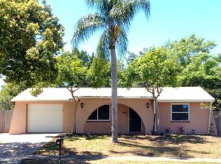 902 Gaines Way Dr, Tarpon Springs, FL 34689