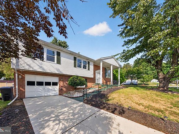 4th image of 4210 Farmer Pl