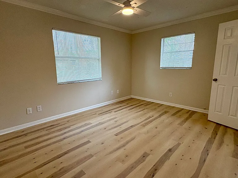 2511 NE Mildred St — Photo 12